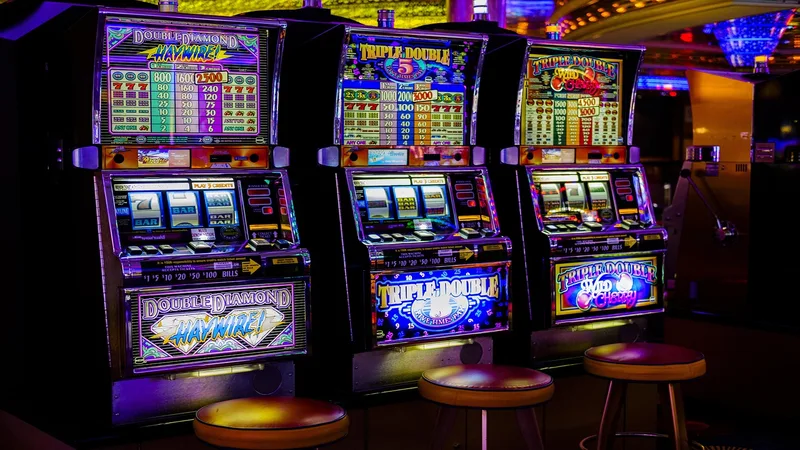 review J88: Hướng Dẫn Cách Chơi Xóc Đĩa - Casino Trực Tuyến Uy Tín | casino,  game room,  slot machines,  vending machines,  gambling,  risk,  jackpot,  money,  turnover,  chance,  casino,  casino,  casino,  casino,  casino